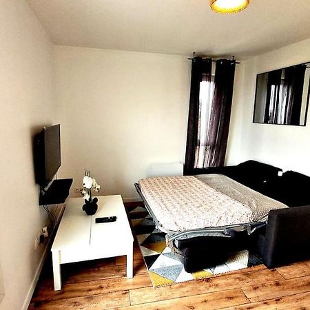 Logement Entier : Appartement Монтеврен Екстер'єр фото