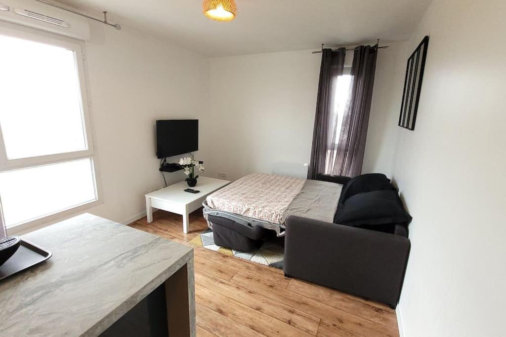 Logement Entier : Appartement Монтеврен Екстер'єр фото